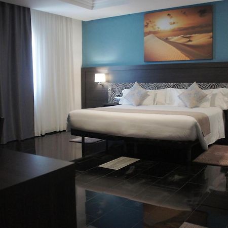 Hotel Tasiast Нуадибу Екстериор снимка
