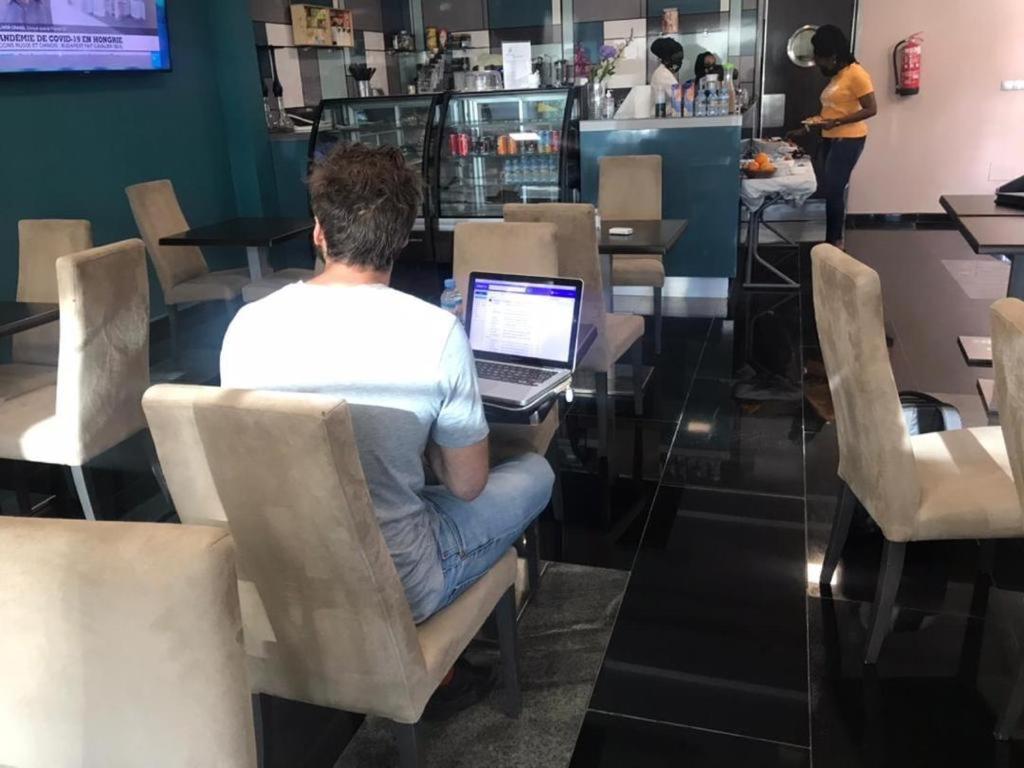 Hotel Tasiast Нуадибу Екстериор снимка