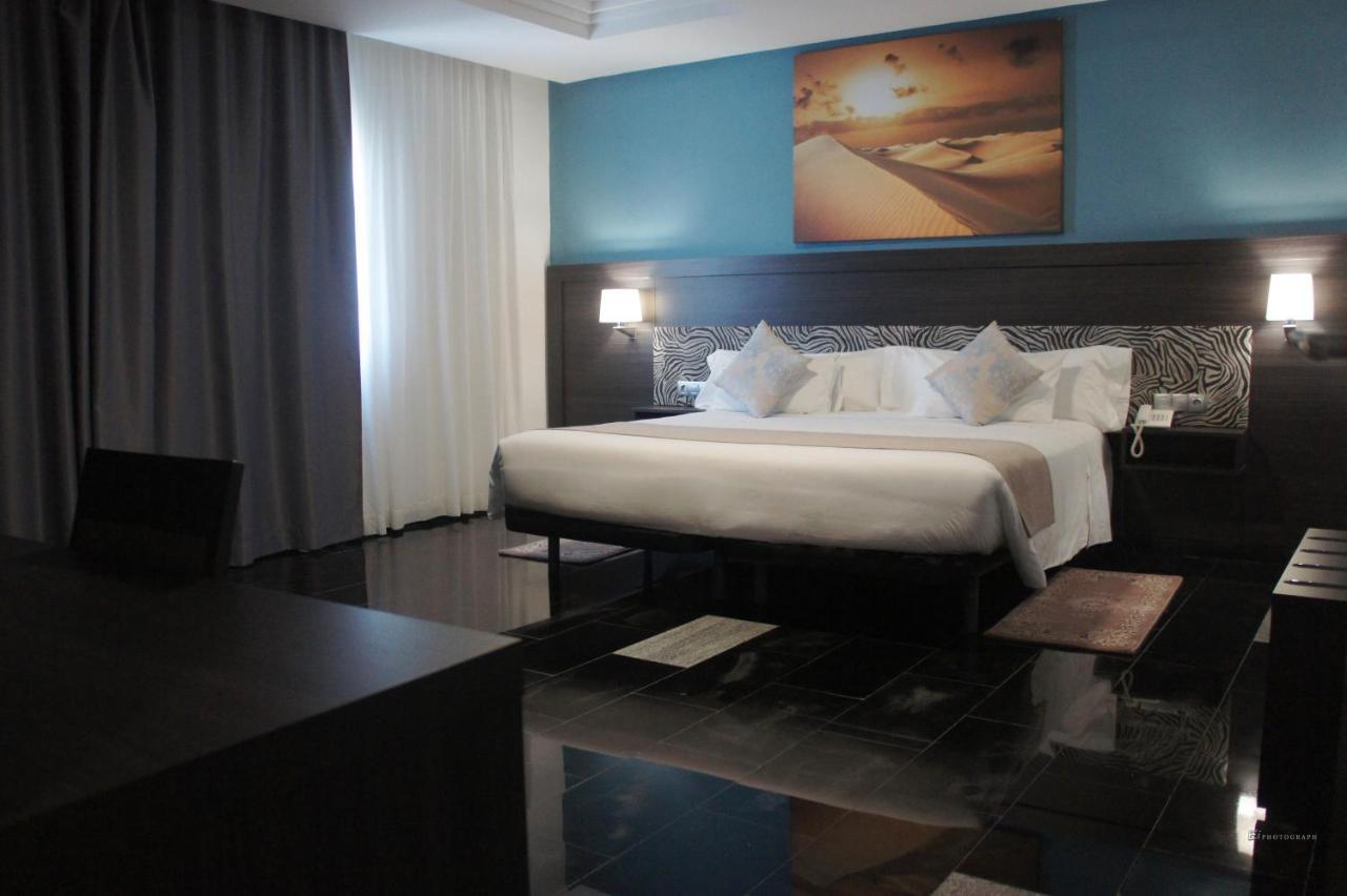 Hotel Tasiast Нуадибу Екстериор снимка